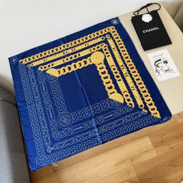 ch 110Original Small Fragrance 90cm Silk Square Towel [Chain Accessory] Made of top-q_1833