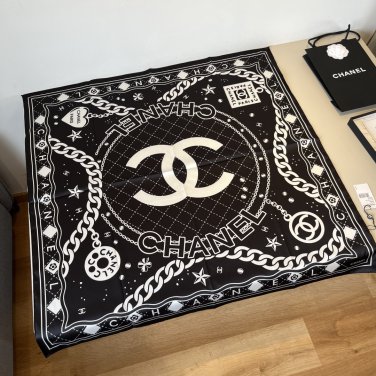 ch 110Original Small Fragrance 90cm Silk Square Towel [Chain Accessory] Made of top-q_2380