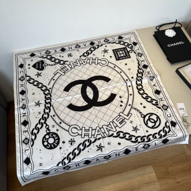 ch 110Original Small Fragrance 90cm Silk Square Towel [Chain Accessory] Made of top-q_7742