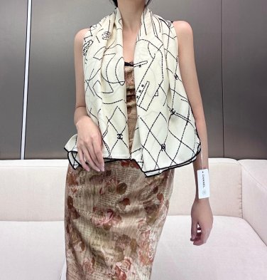 Chanel launches new jacquard velvet styleChanel is gentle and serene, with an elegan_1367