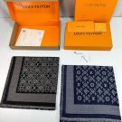 cial approval 165MONOGRAM shawlNicolas Ghesqui è re brought together Louis Vuitto