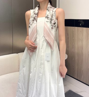 Dior Printed Square Towel 18mm Top Grade Silk Double sided Same Color PrintingIs thi_2467