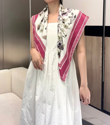 Dior Printed Square Towel 18mm Top Grade Silk Double sided Same Color PrintingIs thi_2468
