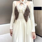 hundred and thirtyLouis Vuitton 90 Square TowelIs the fabric made of top-quality 1_2415