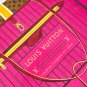 hundred and thirtyLouis Vuitton 90 Square TowelIs the fabric made of top-quality 1_2416