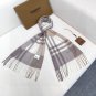 is new! BURBERRY 100% cashmere unisex! Stunning! Dressed in a beautiful outfit, it's u_5755