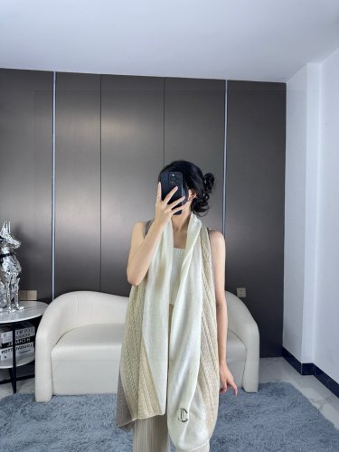 is new! What are the new scarves for Chanel counters in 2023 A perfect female lead st