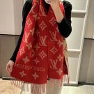 LV Essential scarf, which is the most popular among 120 donkeys, focuses on big elemen_121