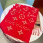 LV Essential scarf, which is the most popular among 120 donkeys, focuses on big elemen_121