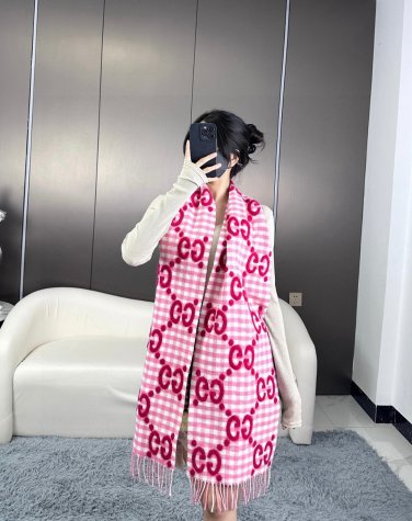 New Colors to Gucci's New Scarf [Double G Jacquard Cashmere Long Scarf] Full of girlis_2869