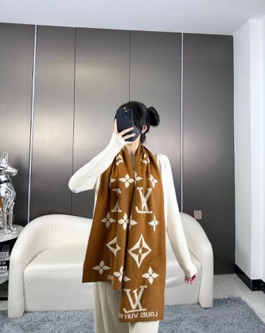 popular items are new! The latest couple's LV exclusive cow goods in 2024 are luxuriou_755