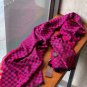 popular P95 has arrived, breaking the previous design of LV family scarves. It is a cu