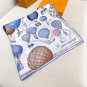 UP AND AWAY 90 square scarfThis 18mm premium silk double-sided same color scarf is a_3399