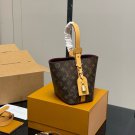 ￥ 175 with folding box airplane boxAnother popular Crispy fried chicken from LV Zhonggu