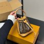 ¥ 175 with folding box airplane boxsize:1316cmLv's new nano bucket bagThe repleni