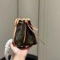 ¥ 175 with folding box airplane boxsize:1416cmLv's new nano bucket bagThe repleni