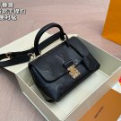 ￥ 180 Folding BoxLV new handbagLightweight and fashionableSuitable for daily busine