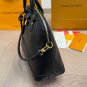 ï¿¥ 180 Folding BoxLV new shell bagVery advanced cool and cute, extremely beautifulTh