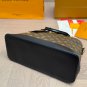 &iuml;&iquest;&yen; 180 Folding BoxLV new shell bagVery advanced cool and cute, extremely beautifulTh_1267