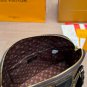 &iuml;&iquest;&yen; 180 Folding BoxLV new shell bagVery advanced cool and cute, extremely beautifulTh_1267