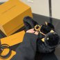 ï¿¥ 180 with folding boxsize 20.14cmLv Capucines handbagFull grain Taurillon cowhide