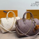 ￥ 190 Chip VersionLV Speedy Soft 30 Pillow BagHandbags create travel companions with