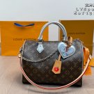 ￥ 190 Chip VersionLV Speedy Soft 30 Pillow BagHandbags create travel companions with_1786