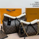 ￥ 190￥ 180 Airplane BoxLV25's latest skiing seriesThe atmosphere of autumn and wint_1787