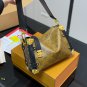 ¥ 200 (with folding box airplane box)size:2316cmSuper time and space explosive prod