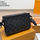 ￥ 220 Airplane BoxLV Louis Vuitton crossbody bag is convenient and practicalVery good