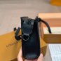 ï¿¥ 220 Airplane BoxLV Louis Vuitton crossbody bag is convenient and practicalVery good