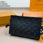 ï¿¥ 220 Airplane BoxLV Louis Vuitton crossbody bag is convenient and practicalVery good