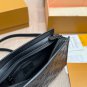 ï¿¥ 220 Airplane BoxLV Louis Vuitton crossbody bag is convenient and practicalVery good