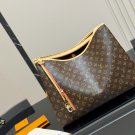 ￥ 220 Folding BoxLv Graceful Hand Underarm BagThe texture is very high-endExtremely
