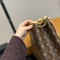 ï¿¥ 220 Folding BoxLv Graceful Hand Underarm BagThe texture is very high-endExtremely