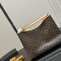 ï¿¥ 220 Folding BoxLv Graceful Hand Underarm BagThe texture is very high-endExtremely