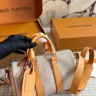 ￥ 220 Reproduction EditionThe Lv X Nigo Keepall xs 21 Pillow Bag is an ideal urban hand