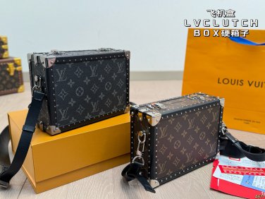 &iuml;&iquest;&yen; 225 airplane boxLV CLUTCH BOX Hard BoxThe appearance of the LV small box is too hig