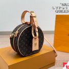 ￥ 235 Airplane BoxLV Petite Malle Boite Chapeau Hard Round Cake BagClassic Monogram c