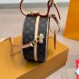&iuml;&iquest;&yen; 235 Airplane BoxLV Petite Malle Boite Chapeau Hard Round Cake BagClassic Monogram c