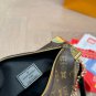 ï¿¥ 240 airplane boxLV horizontal display box bagThe appearance and capacity are both v