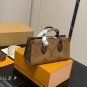 &iuml;&iquest;&yen; 250 with complete packagingsize&iuml;&frac14;�25.14cmLV on the go shopping bagThere is a hidde
