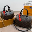￥ 260￥ 240 Airplane BoxLV Louis Vuitton's new 25ssSpeedy Willow Nail Pillow Bag for