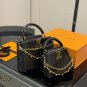 &iuml;&iquest;&yen; 320 &iuml;&iquest;&yen; 340 with folding boxsize  20cm 27cmLv Capucines handbagFull grain Taurillo_2426