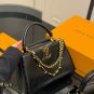 &iuml;&iquest;&yen; 330 &iuml;&iquest;&yen; 350 with folding boxsize  23cm 29cmLv Capucines handbagFull grain Taurillo