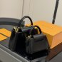 ï¿¥ 330 ï¿¥ 350 with folding boxsize 23cm 29cmLv Capucines handbagFull grain Taurillo
