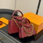 ï¿¥ 330 ï¿¥ 350 with folding boxsize 23cm 29cmLv Capucines handbagFull grain Taurillo_1640