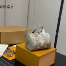 ￥ 365 with folding box airplane boxsize：21.15cm LV SPEEDY20New pillow bagSearch