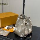 ￥ 440 with folding box airplane boxOriginal quality daily recommendedLv bucket bag to