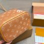 ï¿¥115LV Louis Vuitton's new makeup bagThe latest model is really cute!It's also very